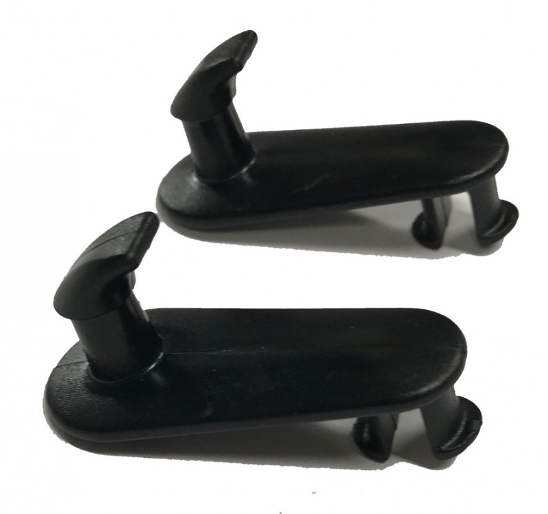 Mat retaining hooks to suit Toyota and Honda Models (2pcs)